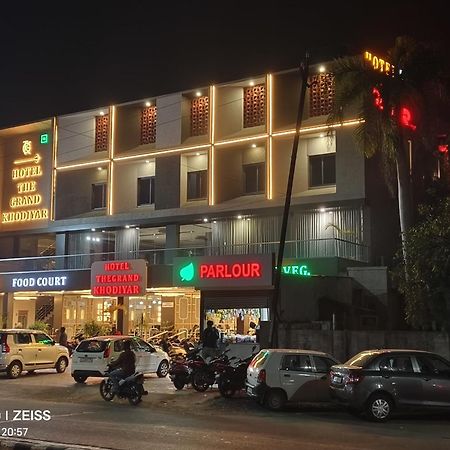 Hotel The Grand Khodiyar Visnagar Exterior foto